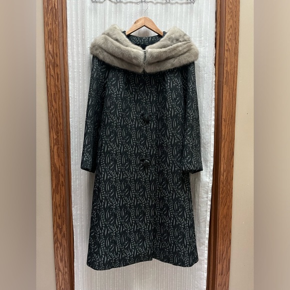 COPY - VTG Golet Brocade Womens Coat Classic Fit Natural Mink Collar - Picture 7 of 14